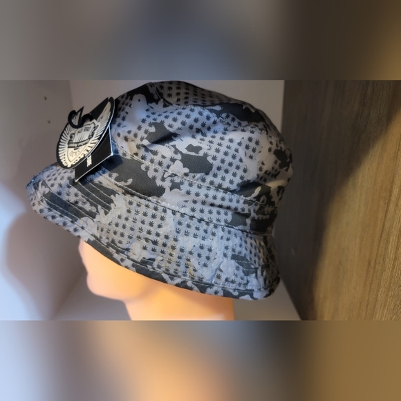 BNWT - No Bad Ideas Bucket Hat Sz S/M - Picture 3 of 8